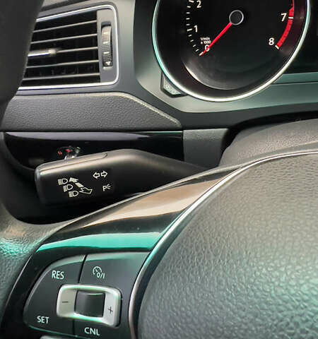 Серый Фольксваген Джетта, объемом двигателя 1.8 л и пробегом 169 тыс. км за 8900 $, фото 27 на Automoto.ua