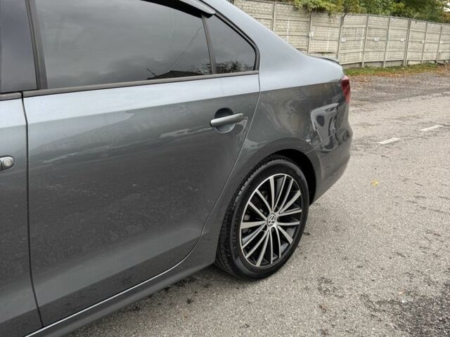 Серый Фольксваген Джетта, объемом двигателя 2 л и пробегом 235 тыс. км за 8999 $, фото 10 на Automoto.ua