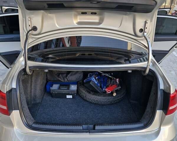 Серый Фольксваген Джетта, объемом двигателя 1.98 л и пробегом 229 тыс. км за 8900 $, фото 18 на Automoto.ua