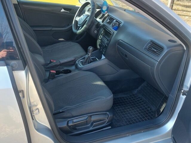 Серый Фольксваген Джетта, объемом двигателя 2 л и пробегом 150 тыс. км за 8900 $, фото 15 на Automoto.ua