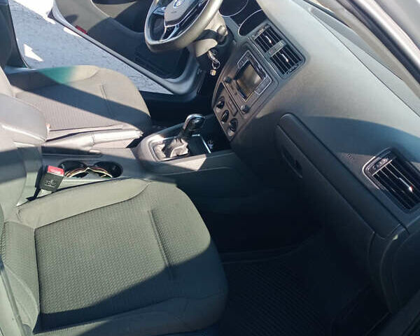 Серый Фольксваген Джетта, объемом двигателя 1.4 л и пробегом 120 тыс. км за 9800 $, фото 8 на Automoto.ua