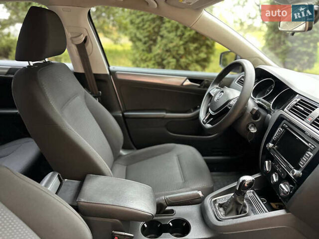 Сірий Фольксваген Джетта, об'ємом двигуна 2 л та пробігом 198 тис. км за 11500 $, фото 40 на Automoto.ua