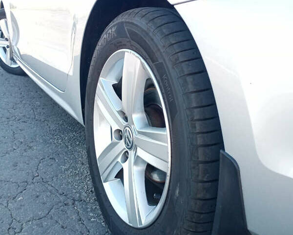 Серый Фольксваген Джетта, объемом двигателя 1.4 л и пробегом 120 тыс. км за 9800 $, фото 17 на Automoto.ua