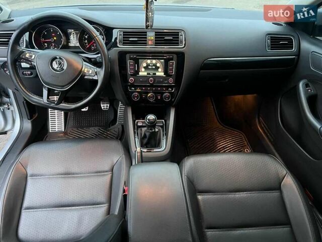 Серый Фольксваген Джетта, объемом двигателя 1.97 л и пробегом 290 тыс. км за 9600 $, фото 11 на Automoto.ua