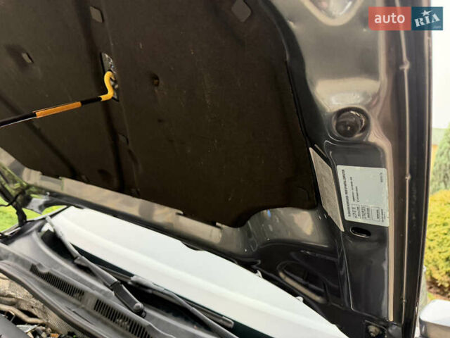 Сірий Фольксваген Джетта, об'ємом двигуна 2 л та пробігом 175 тис. км за 12499 $, фото 56 на Automoto.ua