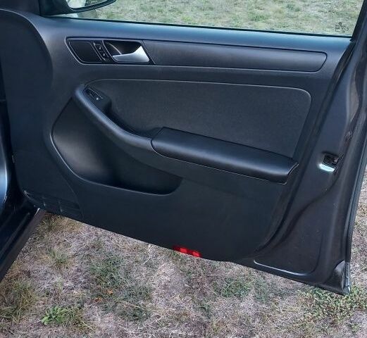 Серый Фольксваген Джетта, объемом двигателя 2 л и пробегом 270 тыс. км за 8300 $, фото 11 на Automoto.ua