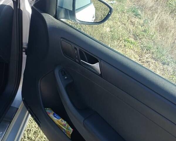 Серый Фольксваген Джетта, объемом двигателя 1.4 л и пробегом 120 тыс. км за 9800 $, фото 13 на Automoto.ua