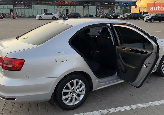 Серый Фольксваген Джетта, объемом двигателя 1.8 л и пробегом 160 тыс. км за 9599 $, фото 19 на Automoto.ua