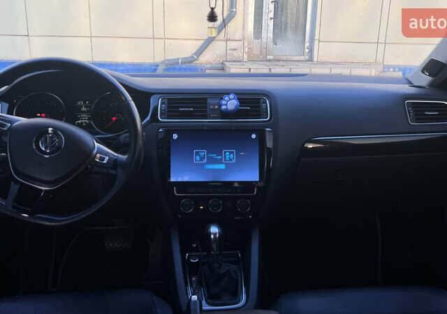 Серый Фольксваген Джетта, объемом двигателя 1.8 л и пробегом 148 тыс. км за 10500 $, фото 9 на Automoto.ua