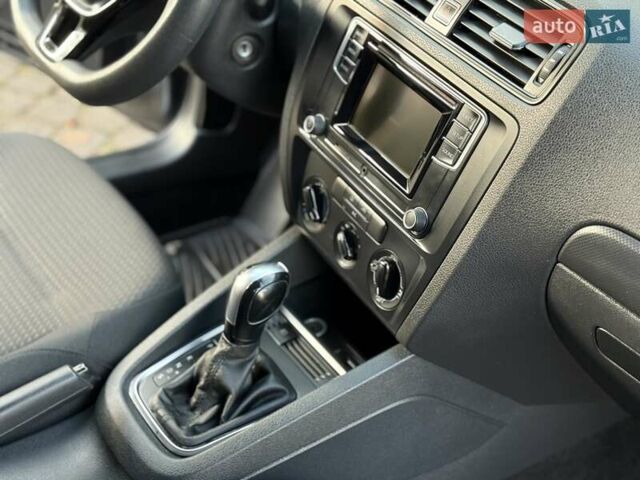 Серый Фольксваген Джетта, объемом двигателя 1.4 л и пробегом 100 тыс. км за 9200 $, фото 95 на Automoto.ua