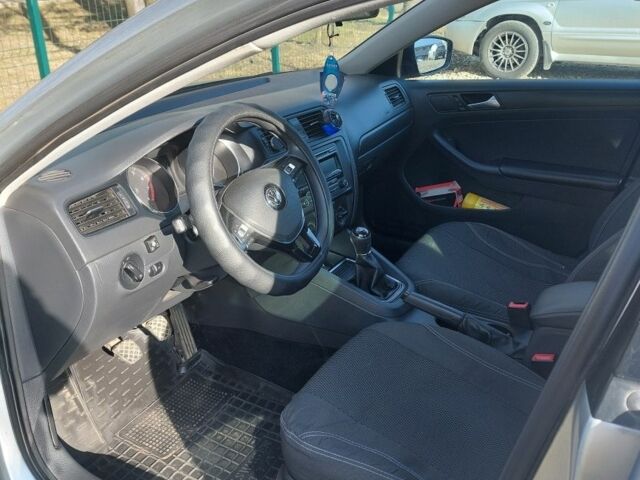 Серый Фольксваген Джетта, объемом двигателя 2 л и пробегом 150 тыс. км за 8900 $, фото 8 на Automoto.ua