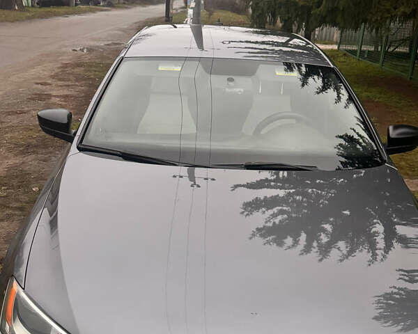 Серый Фольксваген Джетта, объемом двигателя 1.8 л и пробегом 213 тыс. км за 10500 $, фото 6 на Automoto.ua