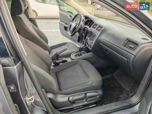 Серый Фольксваген Джетта, объемом двигателя 1.98 л и пробегом 158 тыс. км за 9300 $, фото 15 на Automoto.ua