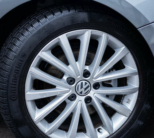 Серый Фольксваген Джетта, объемом двигателя 1.8 л и пробегом 157 тыс. км за 12500 $, фото 12 на Automoto.ua