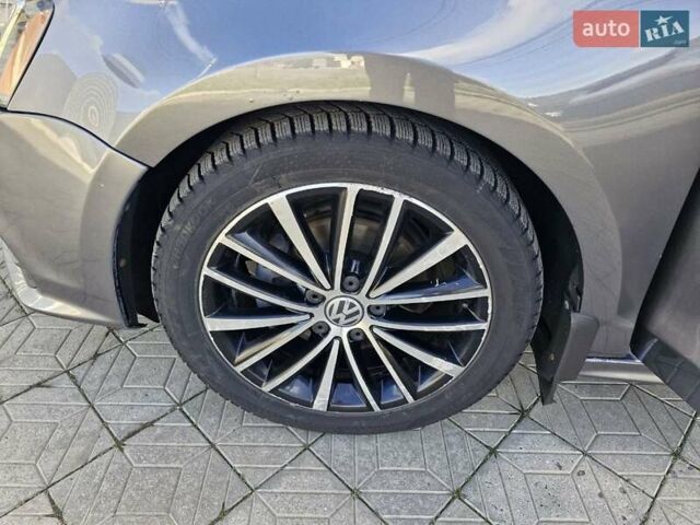 Сірий Фольксваген Джетта, об'ємом двигуна 1.8 л та пробігом 278 тис. км за 9999 $, фото 7 на Automoto.ua