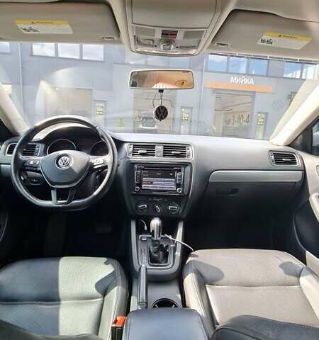 Серый Фольксваген Джетта, объемом двигателя 1.8 л и пробегом 143 тыс. км за 11500 $, фото 13 на Automoto.ua