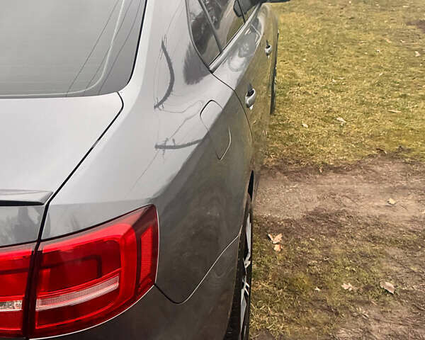 Серый Фольксваген Джетта, объемом двигателя 1.8 л и пробегом 213 тыс. км за 10500 $, фото 4 на Automoto.ua