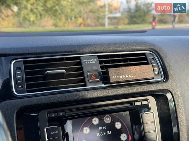 Серый Фольксваген Джетта, объемом двигателя 1.97 л и пробегом 260 тыс. км за 11000 $, фото 47 на Automoto.ua