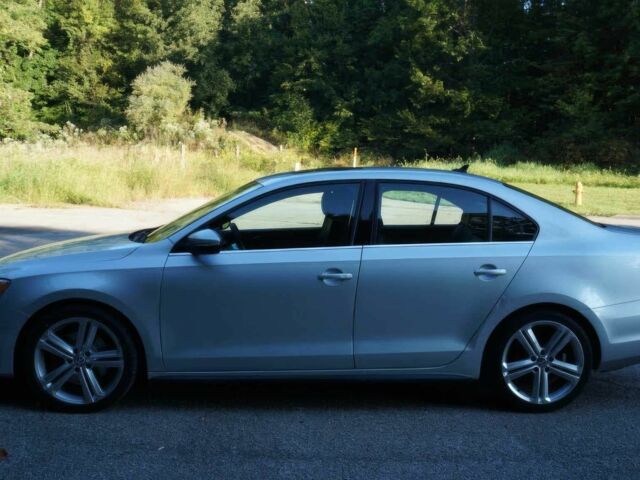 Серый Фольксваген Джетта, объемом двигателя 2 л и пробегом 77 тыс. км за 9000 $, фото 2 на Automoto.ua