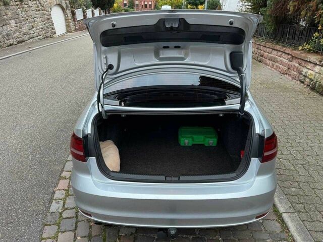 Серый Фольксваген Джетта, объемом двигателя 1.4 л и пробегом 245 тыс. км за 7700 $, фото 6 на Automoto.ua