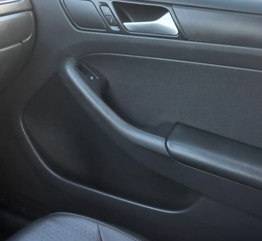 Серый Фольксваген Джетта, объемом двигателя 2 л и пробегом 270 тыс. км за 8300 $, фото 21 на Automoto.ua