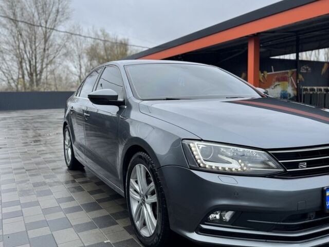 Серый Фольксваген Джетта, объемом двигателя 2 л и пробегом 167 тыс. км за 13300 $, фото 2 на Automoto.ua