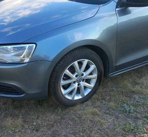 Серый Фольксваген Джетта, объемом двигателя 2 л и пробегом 270 тыс. км за 8300 $, фото 3 на Automoto.ua