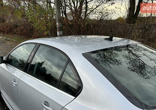 Сірий Фольксваген Джетта, об'ємом двигуна 1.8 л та пробігом 153 тис. км за 11000 $, фото 6 на Automoto.ua