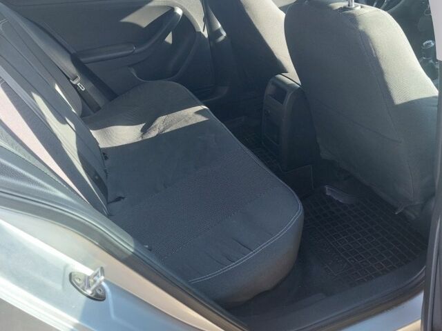 Серый Фольксваген Джетта, объемом двигателя 2 л и пробегом 150 тыс. км за 8900 $, фото 3 на Automoto.ua