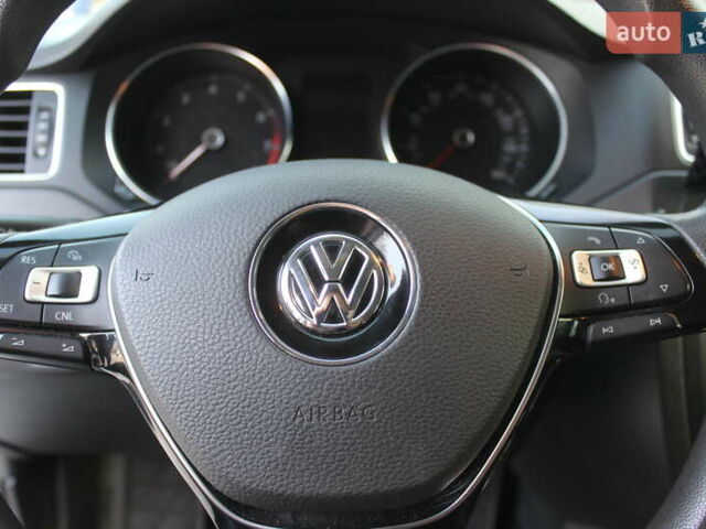 Серый Фольксваген Джетта, объемом двигателя 1.8 л и пробегом 177 тыс. км за 10999 $, фото 17 на Automoto.ua