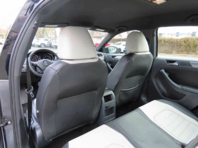 Серый Фольксваген Джетта, объемом двигателя 1.8 л и пробегом 75 тыс. км за 2200 $, фото 12 на Automoto.ua