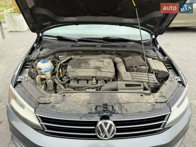 Серый Фольксваген Джетта, объемом двигателя 1.8 л и пробегом 237 тыс. км за 10300 $, фото 24 на Automoto.ua