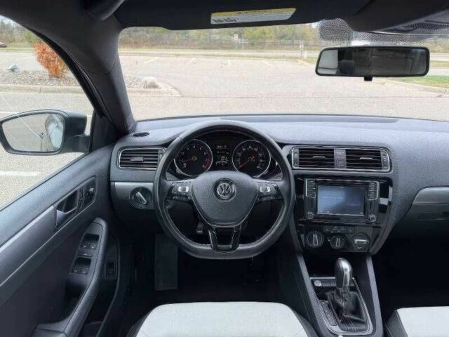 Сірий Фольксваген Джетта, об'ємом двигуна 1.8 л та пробігом 119 тис. км за 2500 $, фото 11 на Automoto.ua