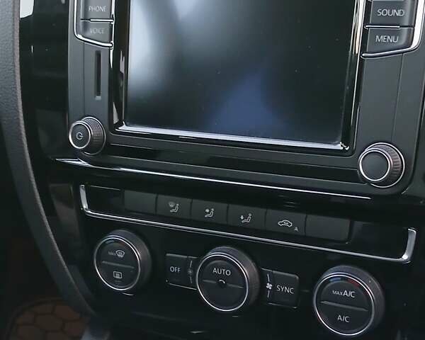 Сірий Фольксваген Джетта, об'ємом двигуна 1.6 л та пробігом 195 тис. км за 12000 $, фото 12 на Automoto.ua