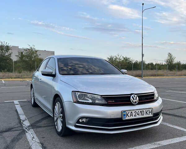 Сірий Фольксваген Джетта, об'ємом двигуна 1.8 л та пробігом 164 тис. км за 12000 $, фото 2 на Automoto.ua