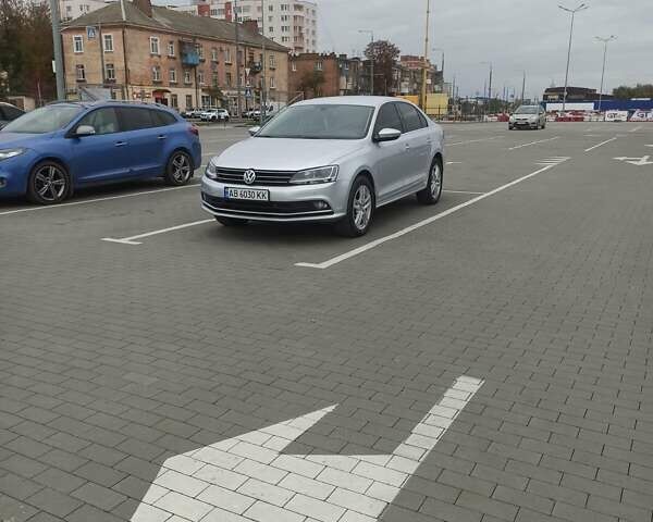 Серый Фольксваген Джетта, объемом двигателя 1.6 л и пробегом 190 тыс. км за 12900 $, фото 3 на Automoto.ua