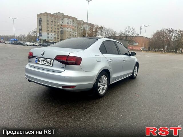 Серый Фольксваген Джетта, объемом двигателя 1.6 л и пробегом 138 тыс. км за 13500 $, фото 5 на Automoto.ua