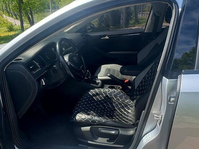 Серый Фольксваген Джетта, объемом двигателя 1.6 л и пробегом 138 тыс. км за 13500 $, фото 10 на Automoto.ua