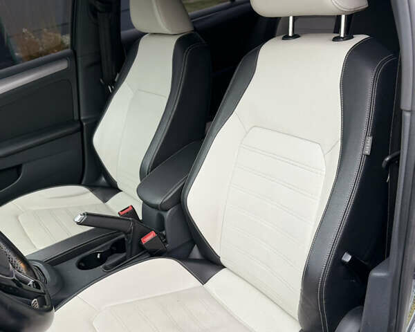 Серый Фольксваген Джетта, объемом двигателя 1.8 л и пробегом 237 тыс. км за 10300 $, фото 12 на Automoto.ua