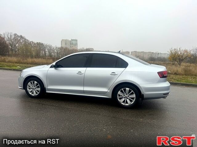 Серый Фольксваген Джетта, объемом двигателя 1.6 л и пробегом 138 тыс. км за 13500 $, фото 1 на Automoto.ua