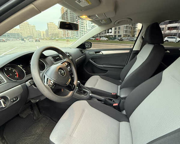 Сірий Фольксваген Джетта, об'ємом двигуна 1.39 л та пробігом 127 тис. км за 11000 $, фото 11 на Automoto.ua