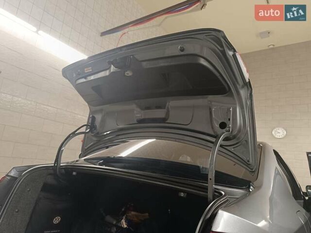 Серый Фольксваген Джетта, объемом двигателя 1.39 л и пробегом 165 тыс. км за 11200 $, фото 21 на Automoto.ua