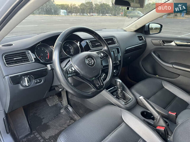 Сірий Фольксваген Джетта, об'ємом двигуна 1.8 л та пробігом 164 тис. км за 12000 $, фото 10 на Automoto.ua