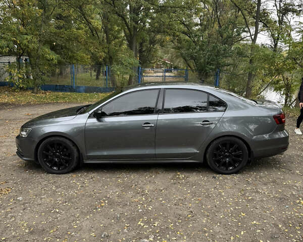 Сірий Фольксваген Джетта, об'ємом двигуна 1.8 л та пробігом 107 тис. км за 12400 $, фото 3 на Automoto.ua
