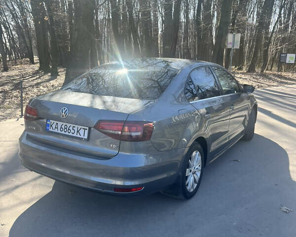 Серый Фольксваген Джетта, объемом двигателя 1.6 л и пробегом 258 тыс. км за 10700 $, фото 2 на Automoto.ua