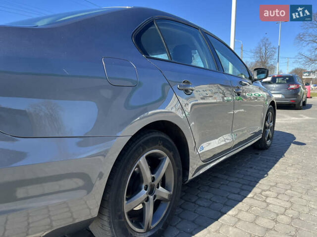 Сірий Фольксваген Джетта, об'ємом двигуна 1.39 л та пробігом 261 тис. км за 10500 $, фото 8 на Automoto.ua
