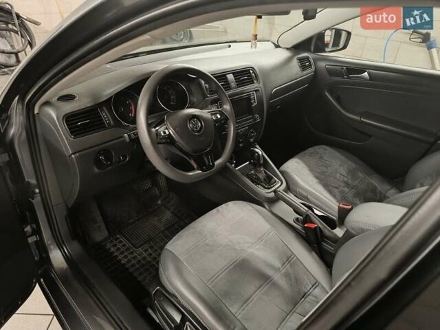 Серый Фольксваген Джетта, объемом двигателя 1.39 л и пробегом 165 тыс. км за 11200 $, фото 14 на Automoto.ua