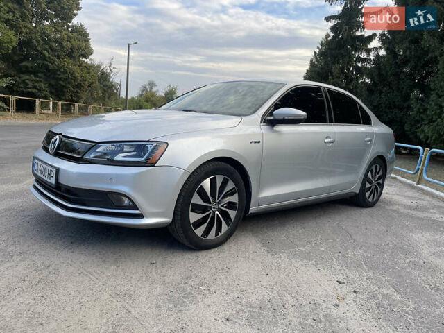 Серый Фольксваген Джетта, объемом двигателя 1.39 л и пробегом 130 тыс. км за 12500 $, фото 3 на Automoto.ua