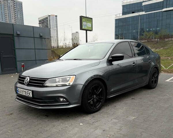 Серый Фольксваген Джетта, объемом двигателя 1.8 л и пробегом 237 тыс. км за 10300 $, фото 1 на Automoto.ua