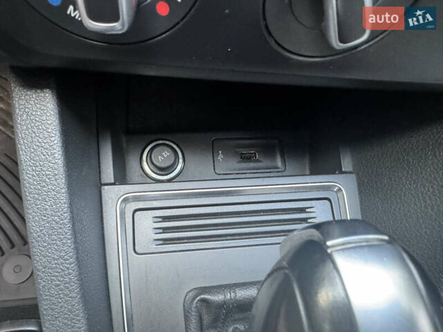 Фольксваген Джетта 2016 в Киеве на Automoto.ua Серый Фольксваген Джетта, объемом двигателя 1.4 л и пробегом 115 тыс. км за 10300 $, фото 25 на Automoto.ua